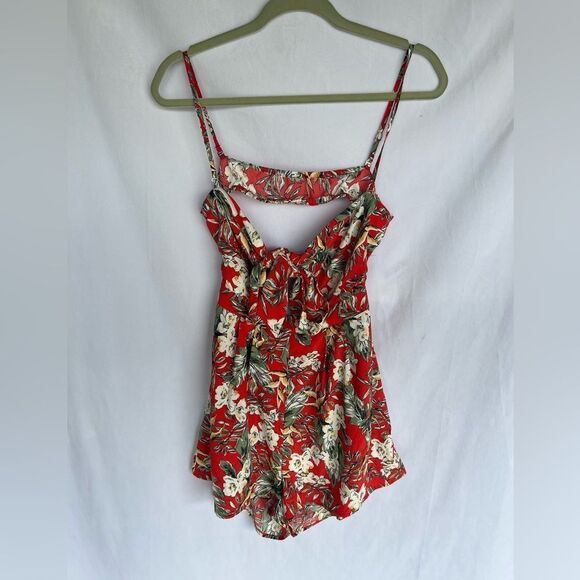 HELLO MOLLY LEI ON THE BEACH ROMPER FLORAL NWT Large - Picture 4 of 9